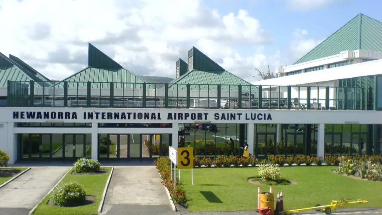 Hewanorra International Airport (UVF)