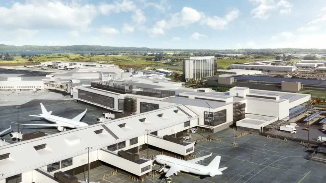 Auckland Airport (AKL)