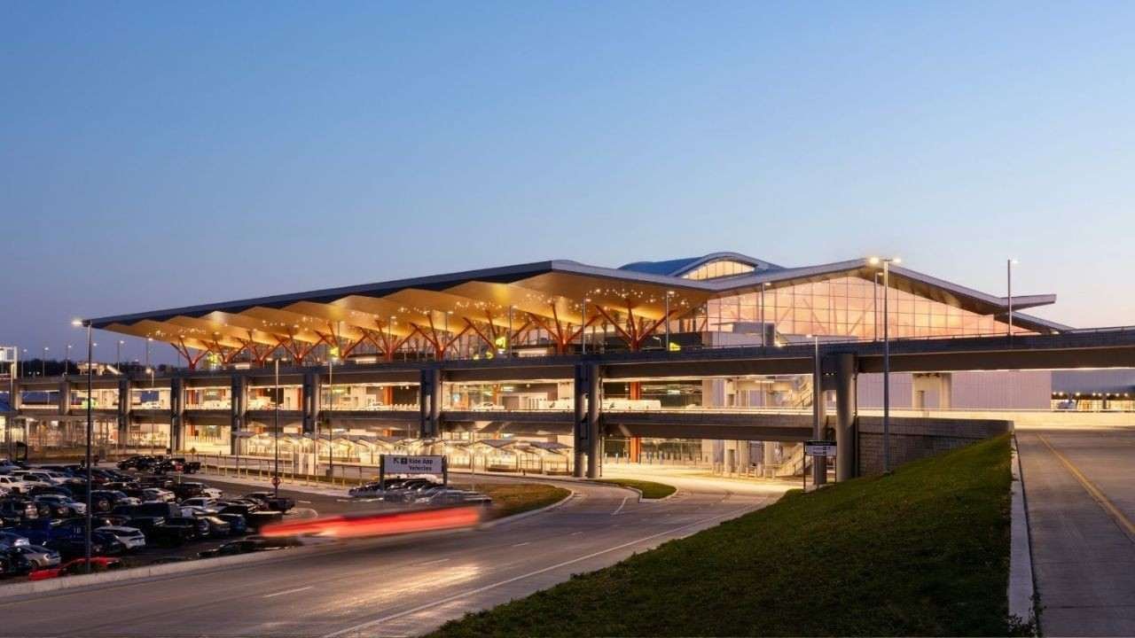 Pittsburgh International Airport (PIT)